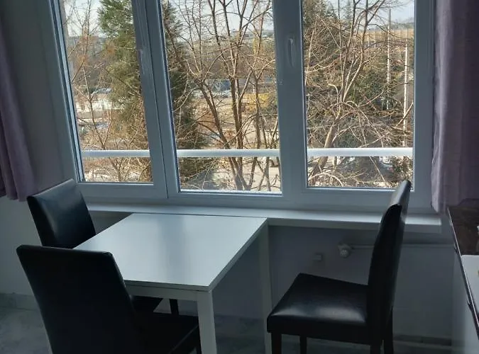 アパート 2 Bdrm In - Lulin