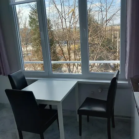 Apartmán 2 Bdrm In - Lulin